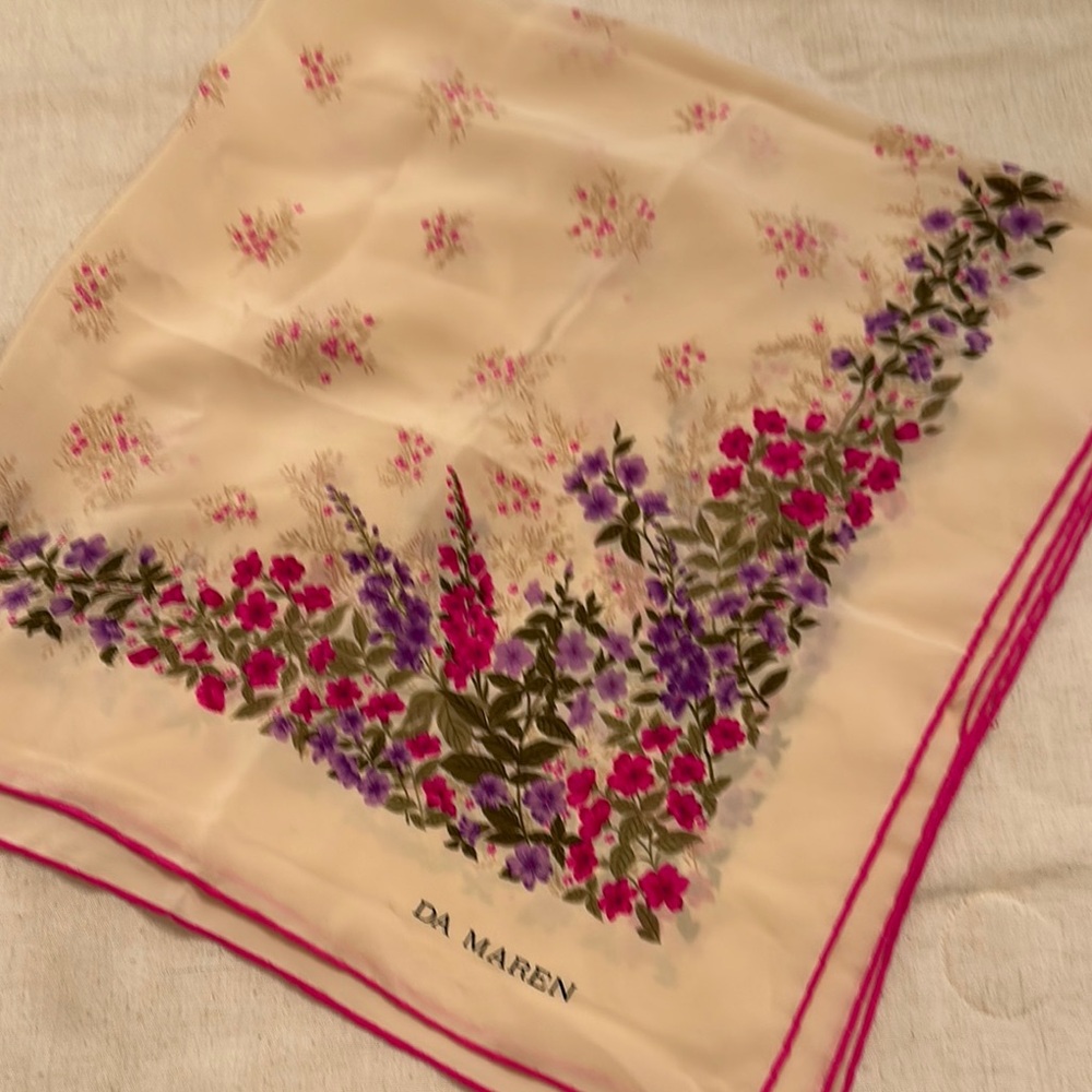 DA MAREN Cream Floral Scarf with Pink Border